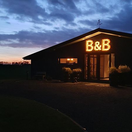 Bed and Breakfast Hippe Schuur Tytsjerk Экстерьер фото