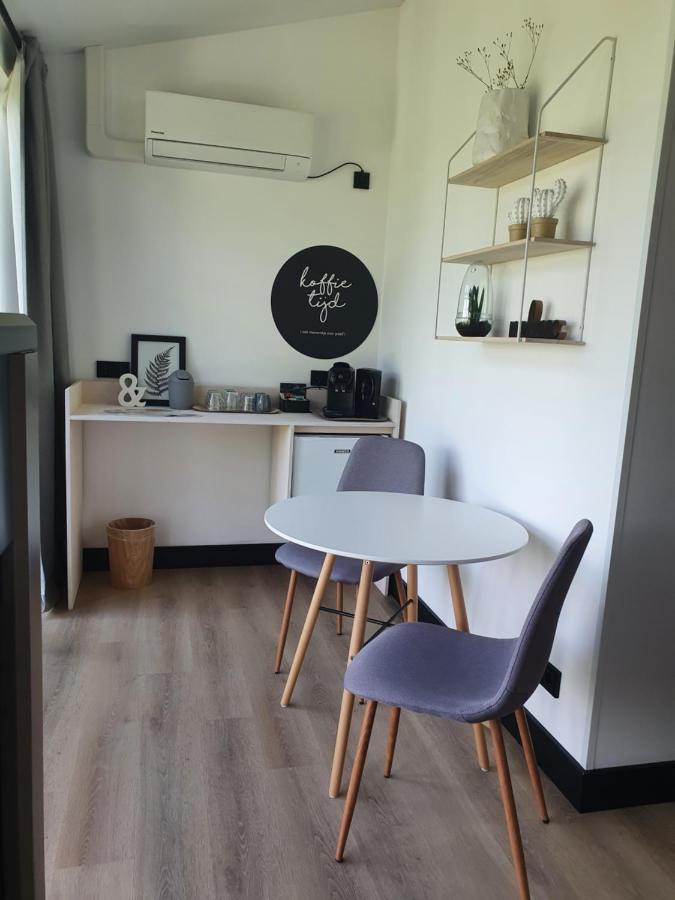 Bed and Breakfast Hippe Schuur Tytsjerk Экстерьер фото