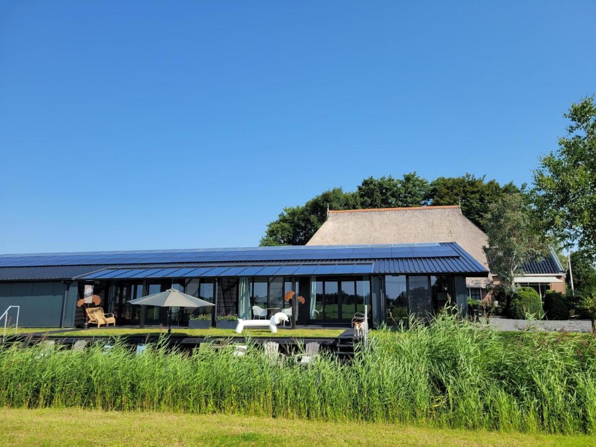 Bed and Breakfast Hippe Schuur Tytsjerk Экстерьер фото