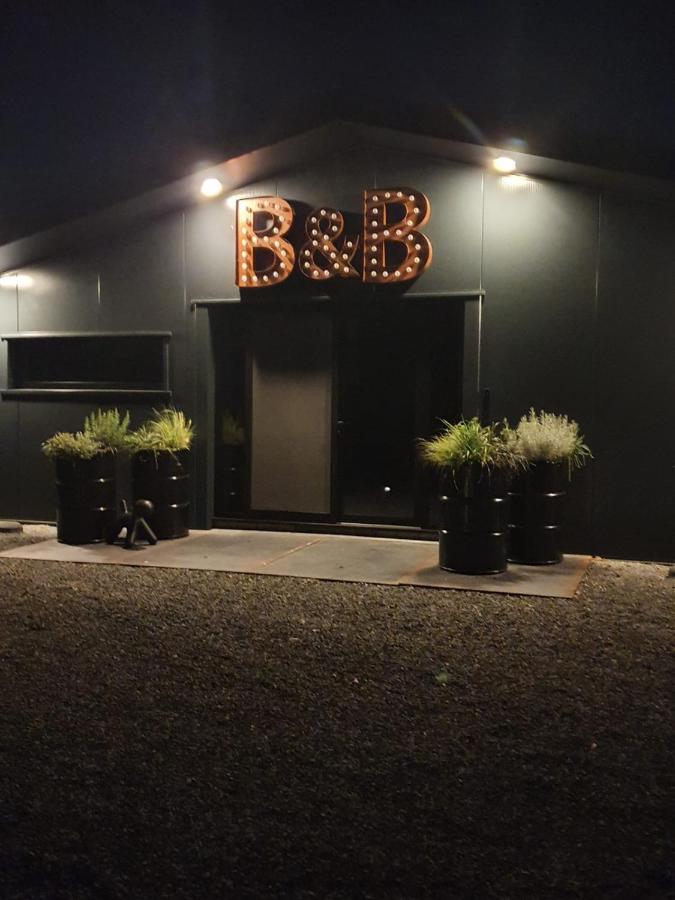 Bed and Breakfast Hippe Schuur Tytsjerk Экстерьер фото