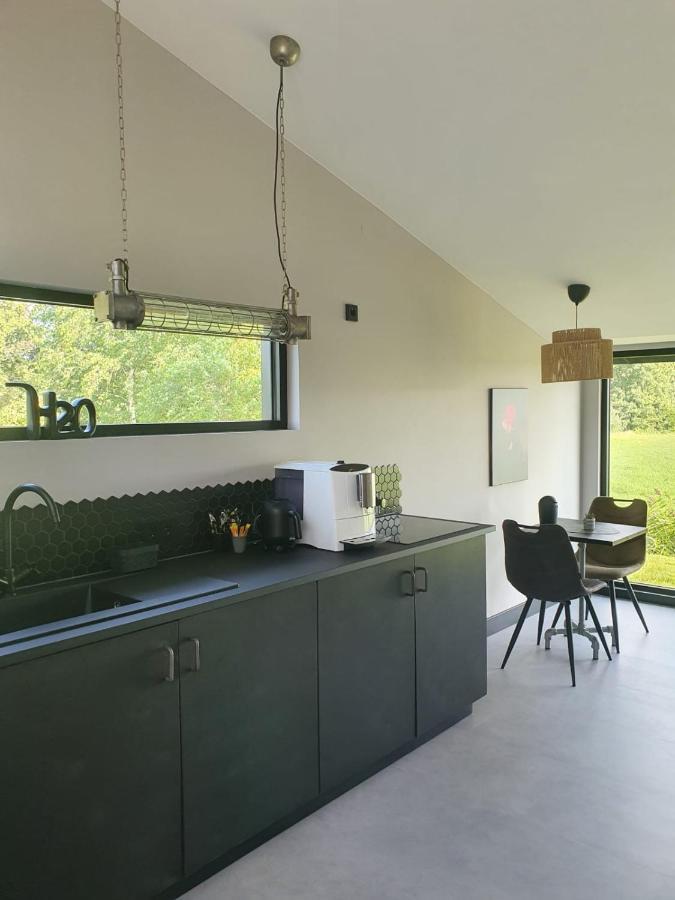 Bed and Breakfast Hippe Schuur Tytsjerk Экстерьер фото