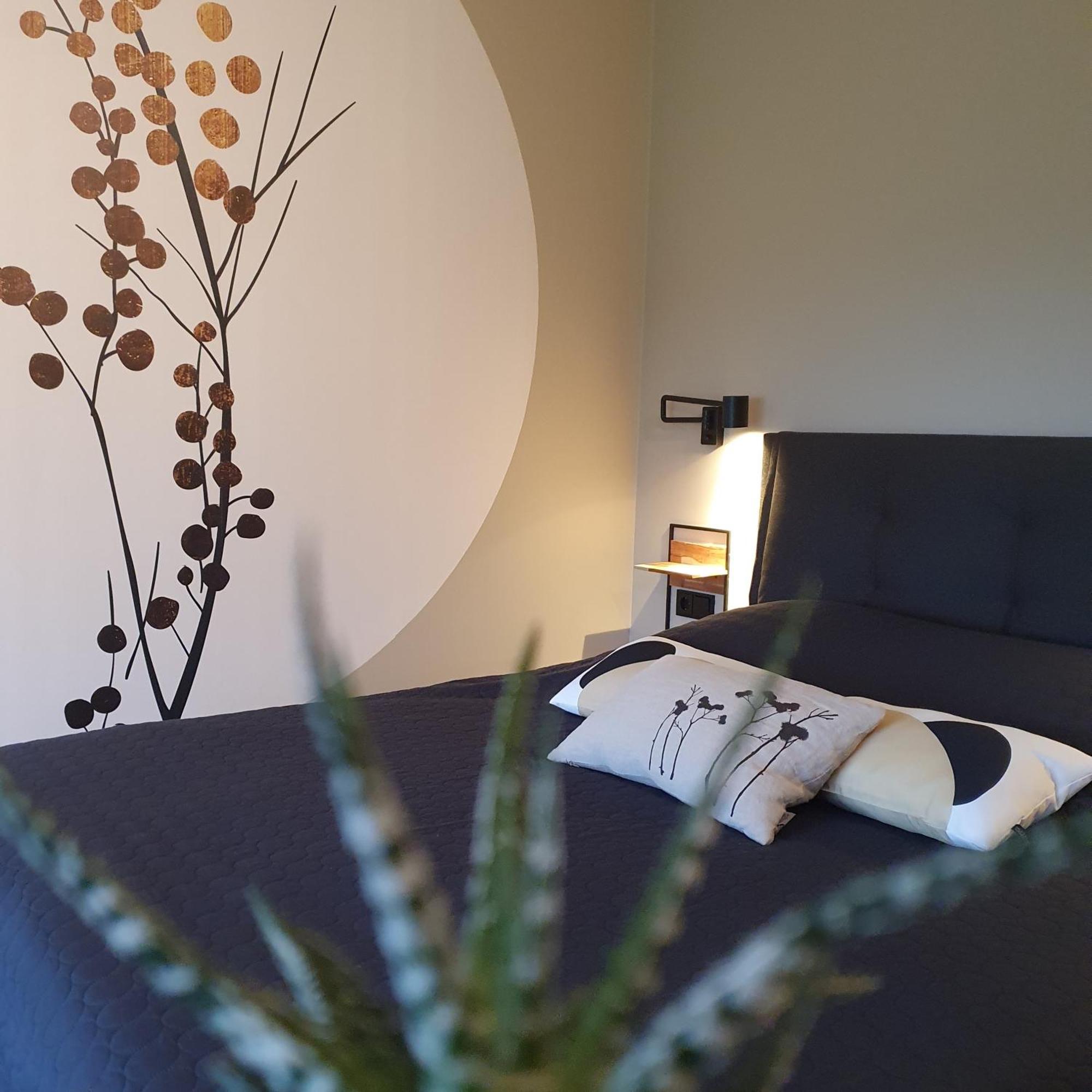 Bed and Breakfast Hippe Schuur Tytsjerk Экстерьер фото